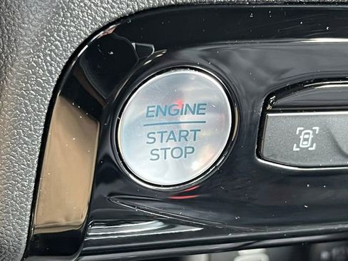 Certified 2024 Ford Escape ST-Line Elite w/ Premium Technology Package image 31