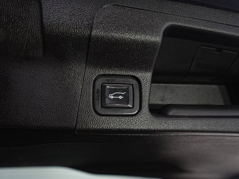 Used 2021 GMC Acadia AT4 image 11