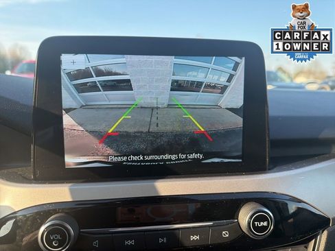 Used 2022 Ford Escape SE w/ SE Sport Appearance Package image 23