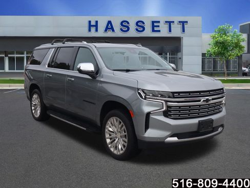 Used 2023 Chevrolet Suburban Premier AWD/4WD image 1