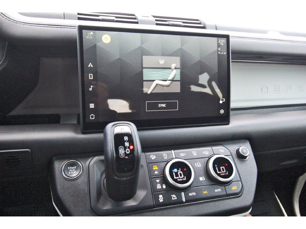 Used 2024 Land Rover Defender 110 SE AWD/4WD image 20