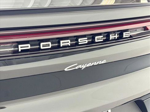 Certified 2026 Porsche Cayenne Coupe AWD/4WD image 25