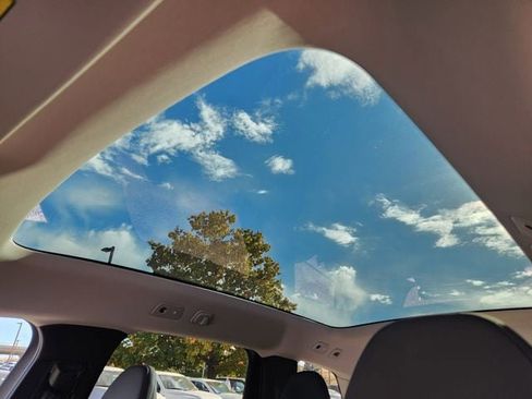 New 2025 Volvo EX90 Plus w/ Protection Package Premier image 18