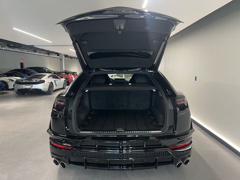 Used 2023 Lamborghini Urus S AWD/4WD image 11