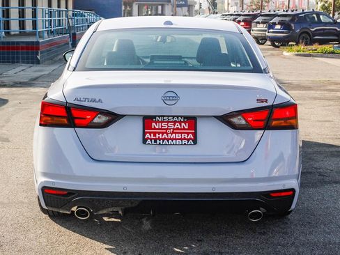 New 2025 Nissan Altima 2.5 SR w/ SR Premium Package image 8