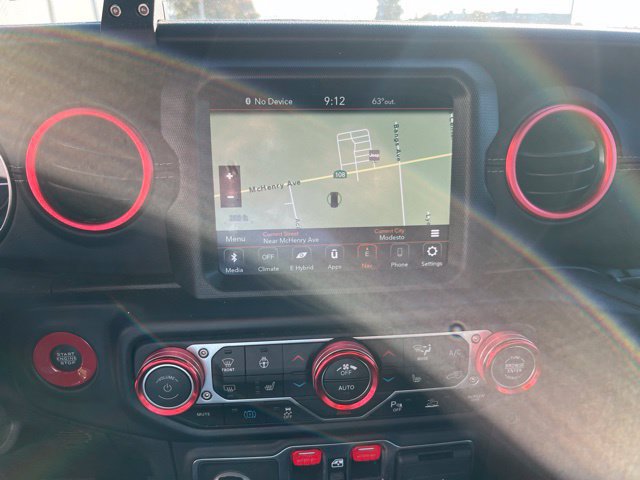Used 2021 Jeep Wrangler Unlimited Sahara w/ Cold Weather Group AWD/4WD image 17