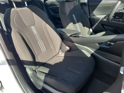 Certified 2025 Hyundai Elantra Blue image 14