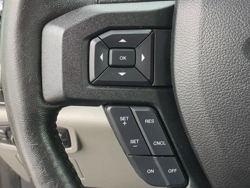 Used 2017 Ford F150 XLT w/ Equipment Group 302A Luxury image 29