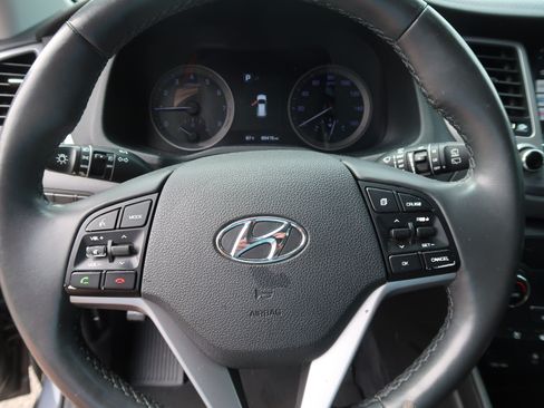 Used 2018 Hyundai Tucson Limited w/ Ultimate Package 02 FWD image 11