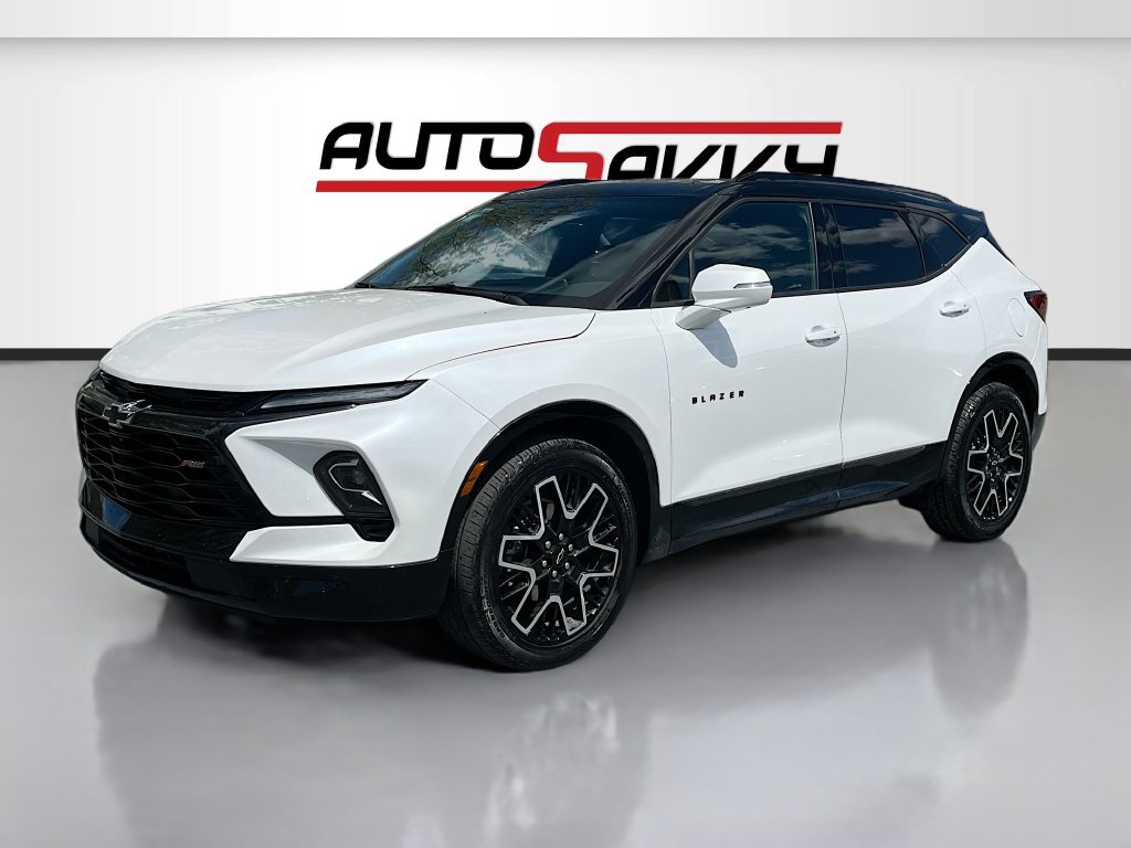 Used 2024 Chevrolet Blazer RS w/ Driver Confidence II Package AWD/4WD image 3