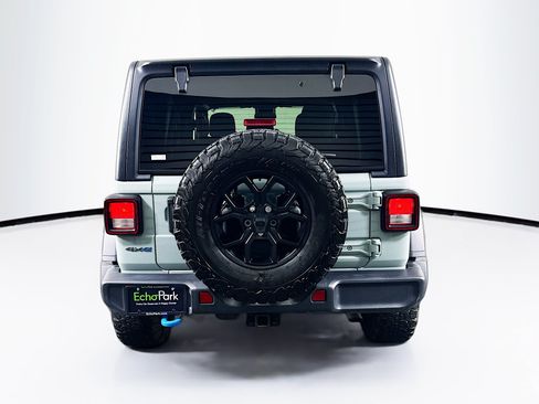 Used 2024 Jeep Wrangler Unlimited AWD/4WD image 7
