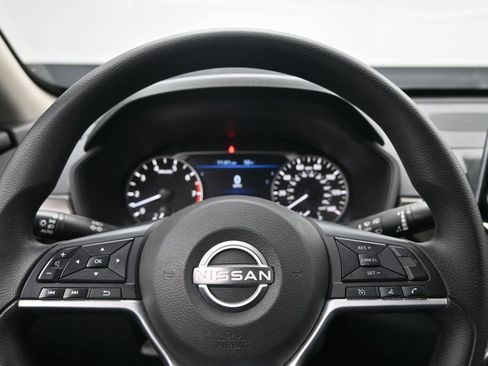 Used 2023 Nissan Altima 2.5 SV FWD image 14