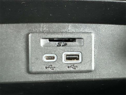 Used 2021 Chevrolet Suburban RST image 25