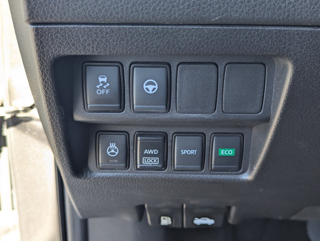Used 2022 Nissan Rogue Sport SV w/ Technology Package AWD/4WD image 23