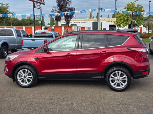 Used 2018 Ford Escape SE AWD/4WD image 30