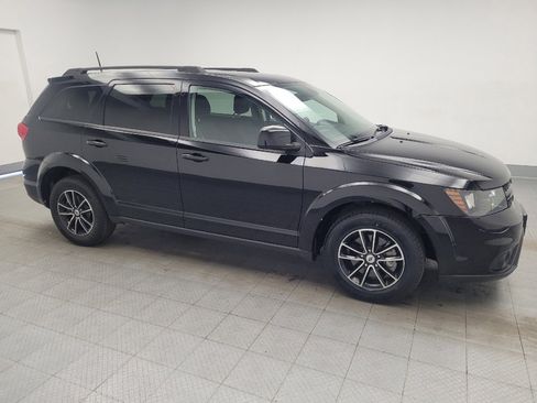 Used 2018 Dodge Journey SXT w/ Blacktop Package FWD image 11