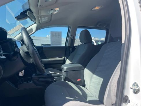 Used 2020 Toyota Tacoma SR w/ SR Convenience Package RWD image 7