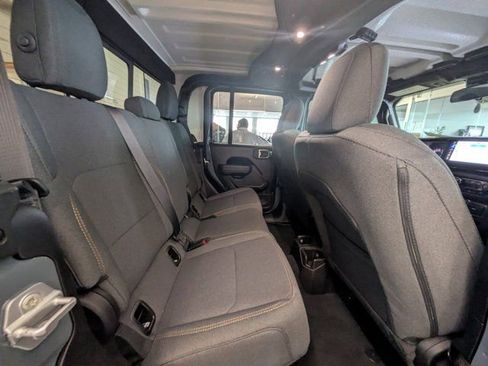 New 2026 Jeep Gladiator Sport AWD/4WD image 12