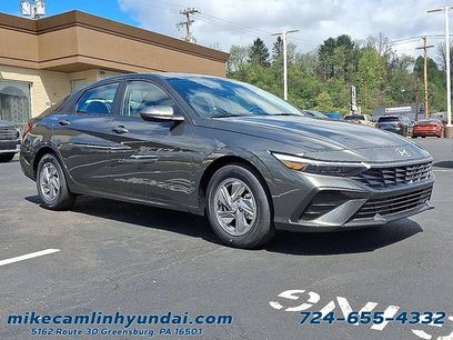 New 2026 Hyundai Elantra SE