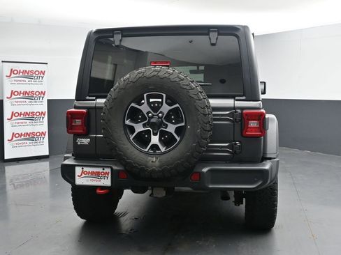 Used 2022 Jeep Wrangler Unlimited Rubicon w/ LED Lighting Group AWD/4WD image 8