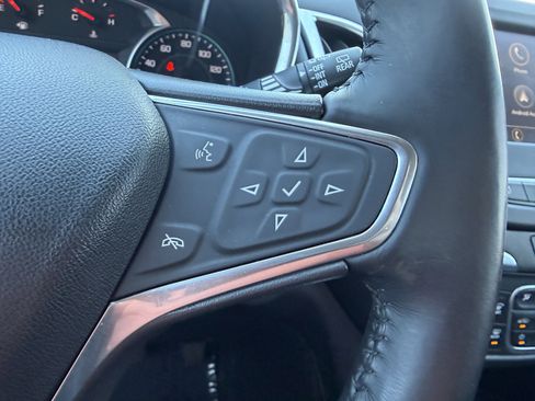 Used 2020 Chevrolet Equinox LT image 29