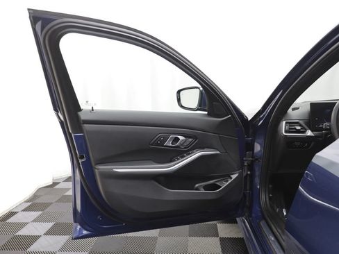 Used 2024 BMW 330i xDrive Sedan AWD/4WD image 4