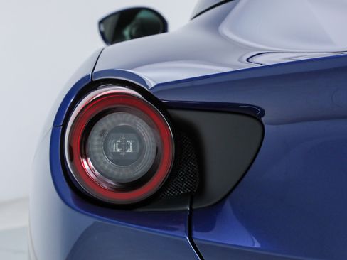 Certified 2019 Ferrari Portofino image 27