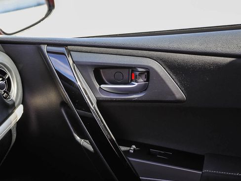 Certified 2018 Toyota Corolla iM w/ Carpet Mat Package (TMS) image 21