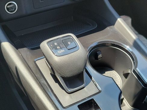 Used 2023 Nissan Rogue SV AWD/4WD image 27