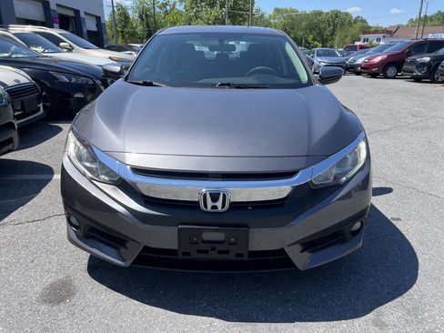 Used 2017 Honda Civic EX-T image 2