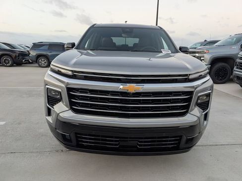 New 2026 Chevrolet Traverse High Country FWD image 2