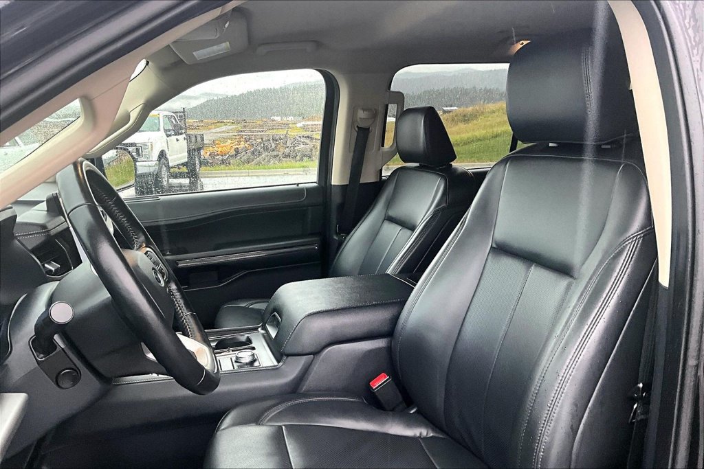 Used 2024 Ford Expedition Max XLT AWD/4WD image 24