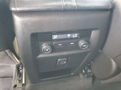 Certified 2023 Chevrolet Traverse LT FWD image 14