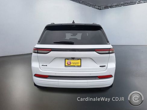 New 2026 Jeep Grand Cherokee Summit w/ Obsidian Package image 4