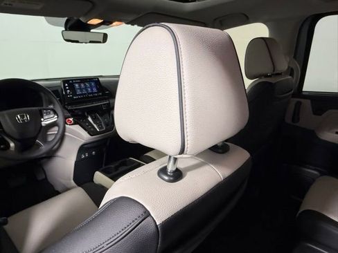 Used 2026 Honda Odyssey Elite image 33