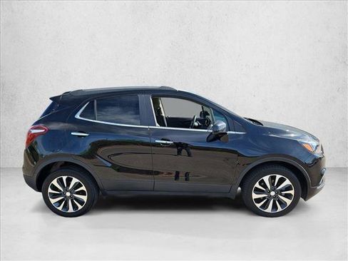 Used 2021 Buick Encore Preferred FWD image 4