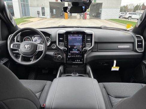 New 2026 RAM 1500 4x4 Crew Cab image 10