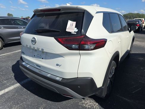 Used 2023 Nissan Rogue SV FWD image 2