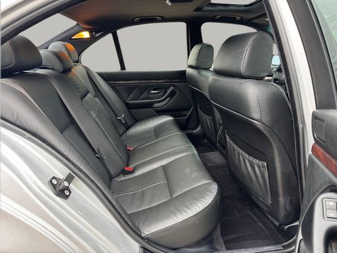 Used 2003 BMW 540i Sedan image 17