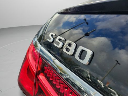 Certified 2026 Mercedes-Benz S 580 4MATIC Sedan image 31