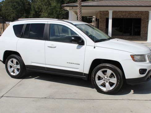 Used 2016 Jeep Compass Sport w/ Power Value Group image 19