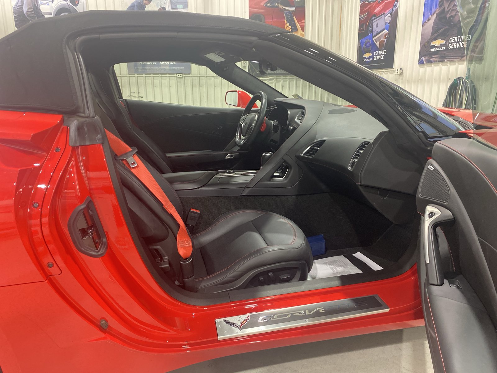 Used 2017 Chevrolet Corvette Stingray Convertible RWD image 11