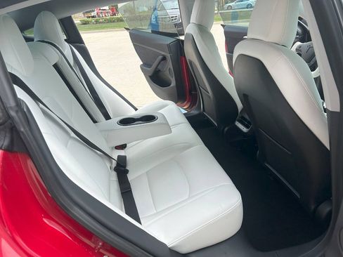 Used 2021 Tesla Model 3 Performance image 26