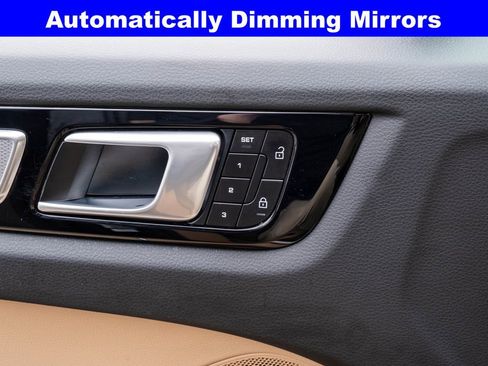 Used 2022 Porsche Cayenne S image 11