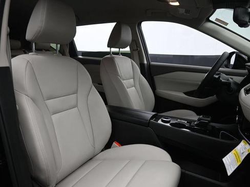 Certified 2025 Nissan Rogue SL AWD/4WD image 26