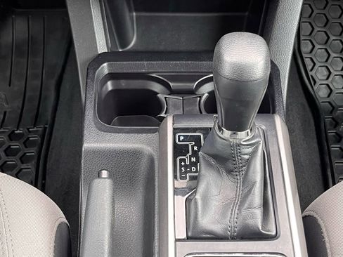 Used 2018 Toyota Tacoma SR5 image 17