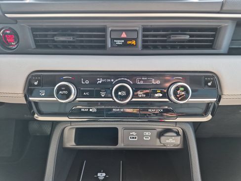 Certified 2025 Honda Pilot EX-L image 18