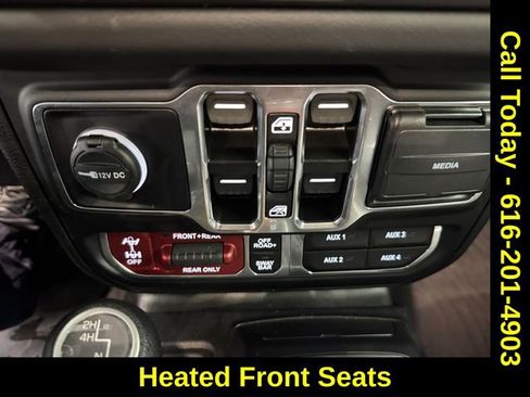 Used 2024 Jeep Wrangler Unlimited Rubicon w/ Safety Group image 16