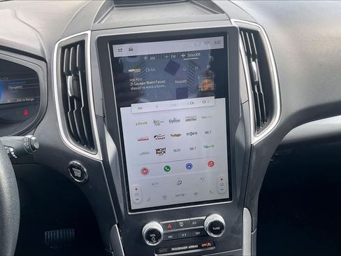 Used 2024 Ford Edge SEL image 15