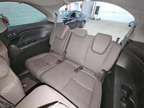 Used 2024 Honda Odyssey Touring image 19